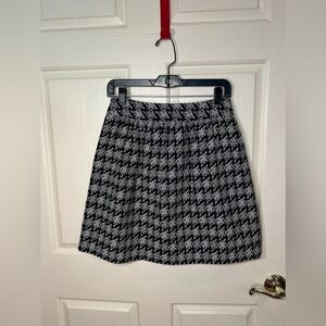 Crown & Ivy skirt